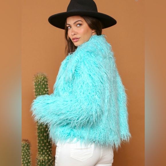 New Llama Faux Fur Turquoise Light Blue Ladies Jackets Fashion Coat S M L - Picture 3 of 4
